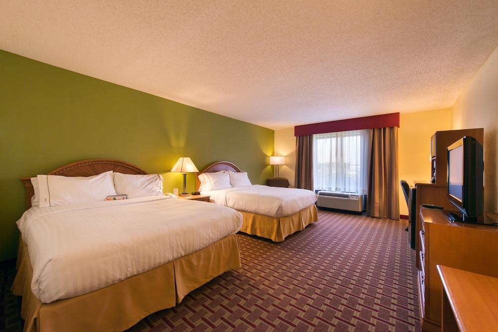 Holiday Inn Express Hotel & Suites Tampa-Anderson Road-Veterans Exp By Ihg West Chase Eksteriør bilde