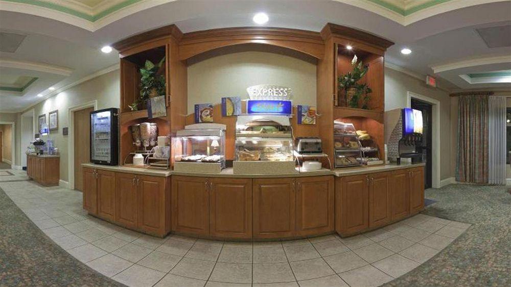 Holiday Inn Express Hotel & Suites Tampa-Anderson Road-Veterans Exp By Ihg West Chase Eksteriør bilde