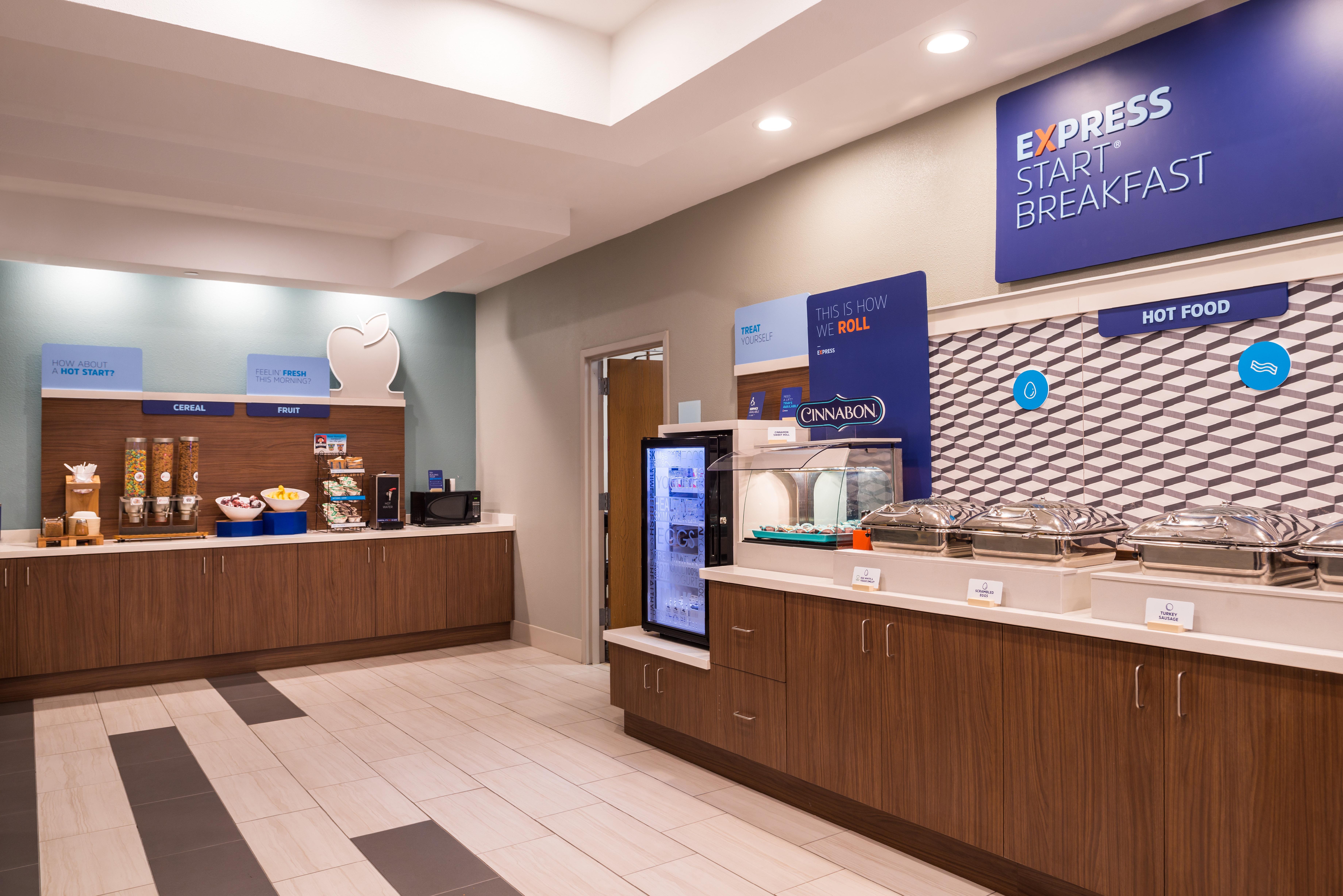 Holiday Inn Express Hotel & Suites Tampa-Anderson Road-Veterans Exp By Ihg West Chase Eksteriør bilde