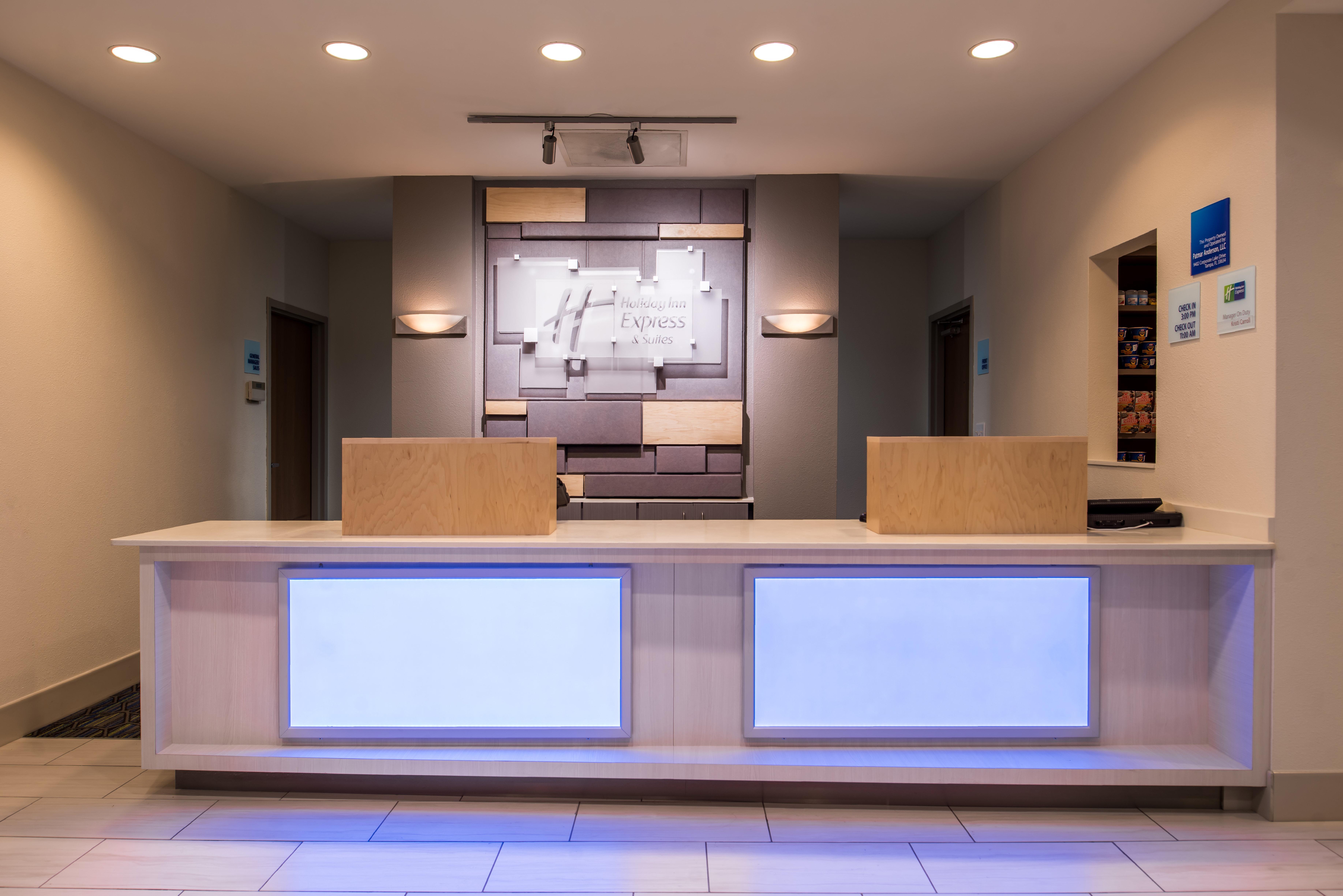 Holiday Inn Express Hotel & Suites Tampa-Anderson Road-Veterans Exp By Ihg West Chase Eksteriør bilde